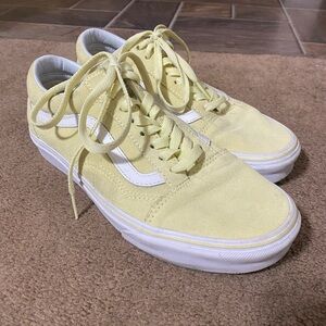 Vans Women's Sneakers in Light Yellow and White
